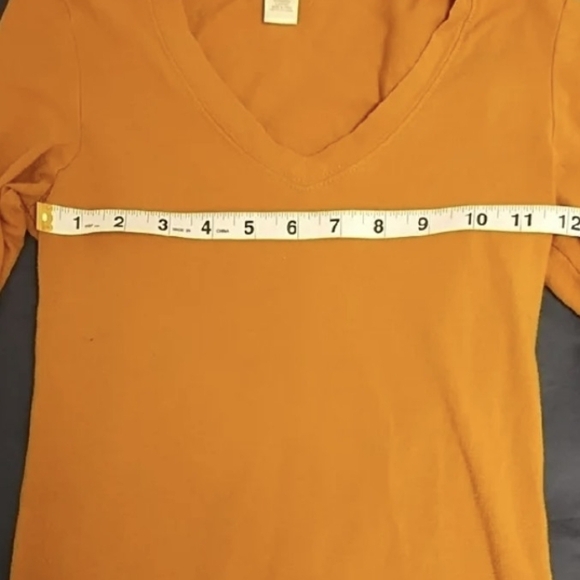 Bozzolo Mustard Long Sleeve V-Neck Top - Picture 4 of 4